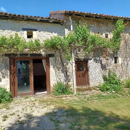 Holiday home Honeysuckle At De La Vienne *