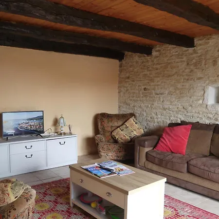 Honeysuckle At De La Vienne בית נופש Chaunay