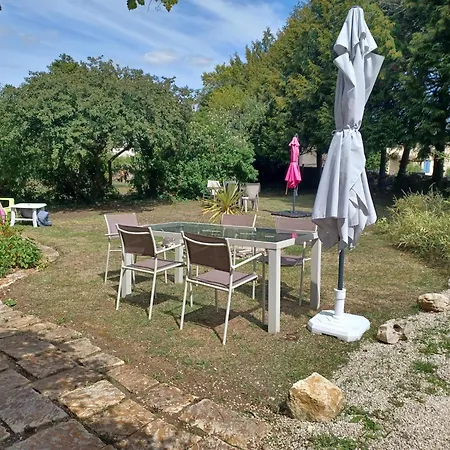 Honeysuckle At De La Vienne