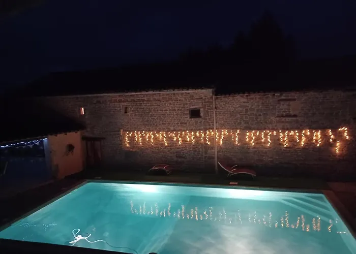 Honeysuckle At De La Vienne